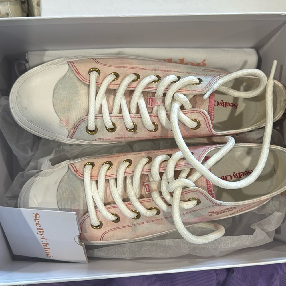 Chloe low top sneaker